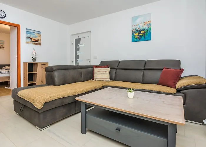 Vujeva By Interhome Vir